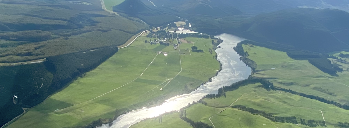 Atiamuri by air